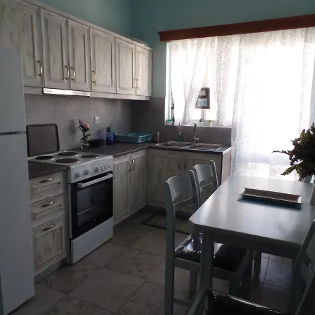 Evelyn's Карпатос