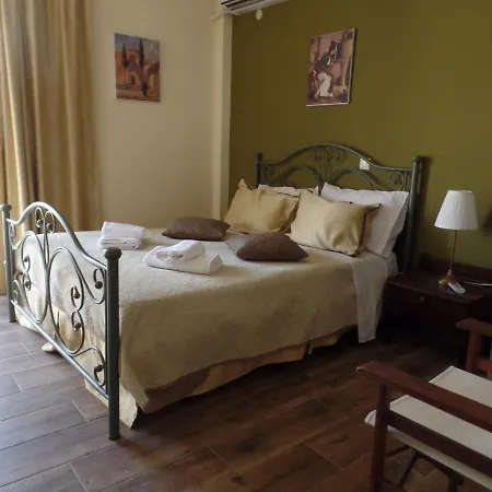 Evelyn's Apartment